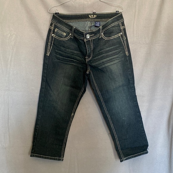 VIP Capris - Picture 1 of 3